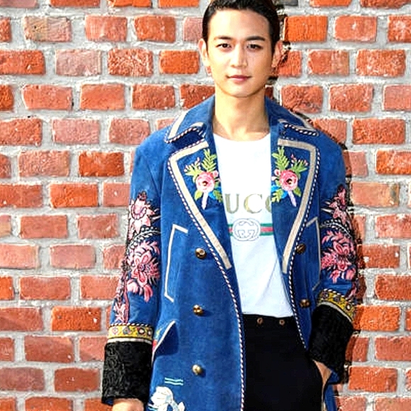 ♥️SOLD NWT Embroidered Duck Velvet Royal Celebrity luxurious Coat. XL - Picture 14 of 15